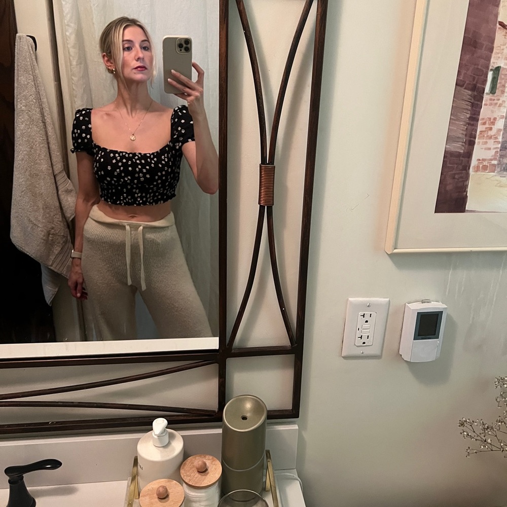 Reformation Black and White Floral Puff Sleeve Crop Top